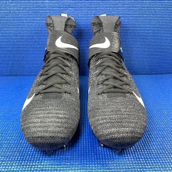 NIKE ALPHA MENACE ELITE 2 Men`s Size 11 Black White Football Cleats A03374-001 main image 4